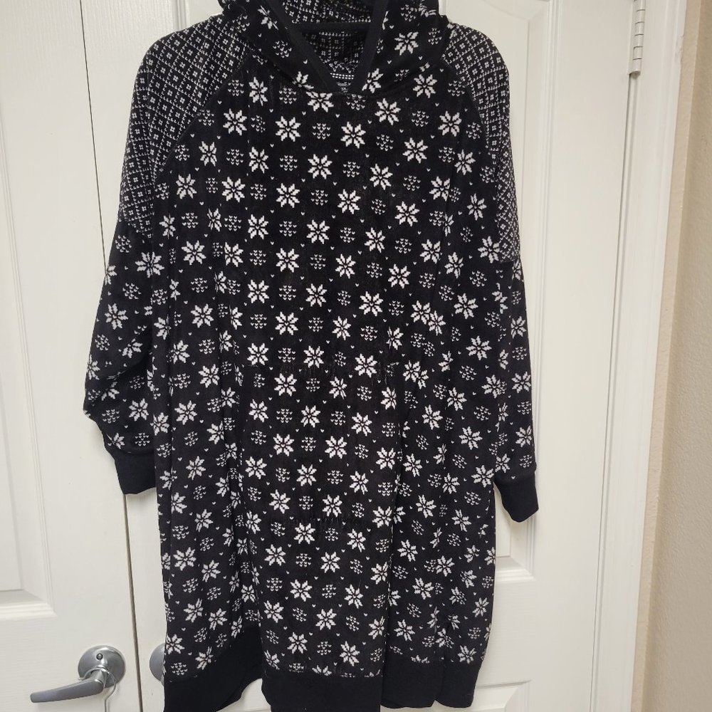 Simply Vera Plush Nightgown with Hood